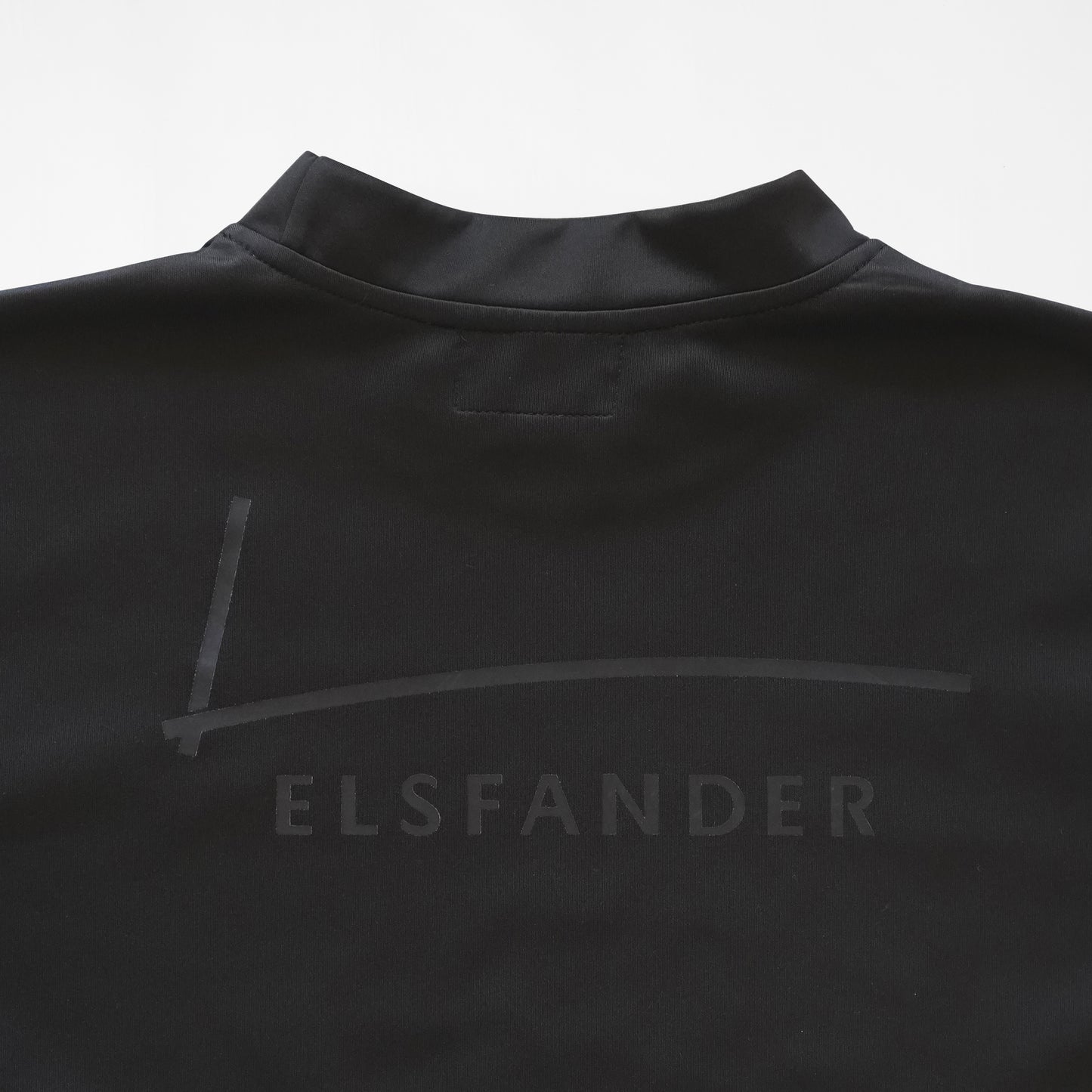 LOGO PRINT MOCK NECK S/S TEE